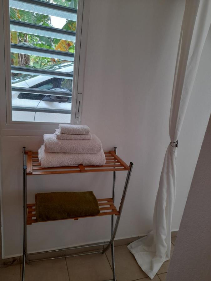 Appartement Le studio de Jeannine à Capesterre-Belle-Eau Extérieur photo